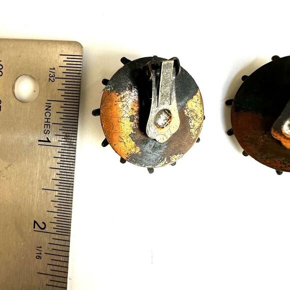 Vintage copper floral clip on earrings - Picture 3 of 6